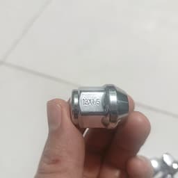 ốc lốp bánh xe ô tô M12 ren 1.5 dài 28mm cho xe hơi có thông số bu lông lốp là M12x1.5 (đảm bảo cơ khí chính xác ) 3