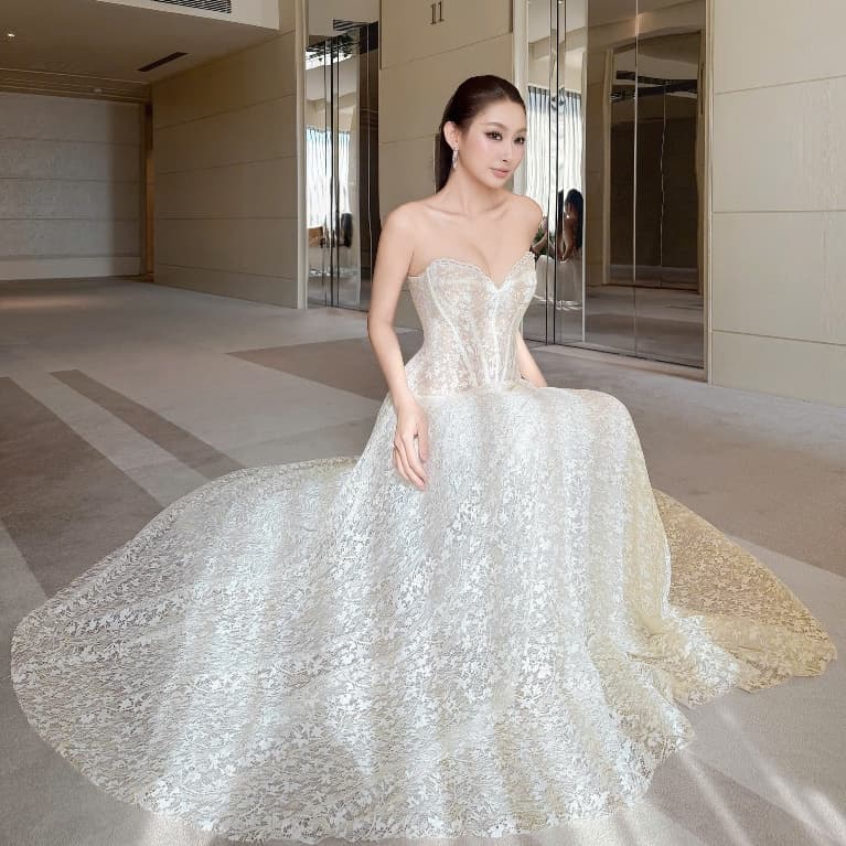 ĐẦM MAXI CÚP NGỰC REN HOA NHÍ TÙNG DÀI XÒE