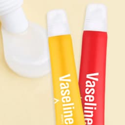 [DATE MỚI-CHÍNH HÃNG] C2Y VASELINE DEEP MOISTURE LIP ESSENCE- SON DƯỠNG CẤP ẨM VÀ LÀM CĂNG MỌNG MÔI 4