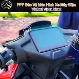 PPF bảo vệ màn hình xe máy điện Vinfast Viper và Kinet chống trầy hiệu quả, tăng độ bóng sau khi dán 1