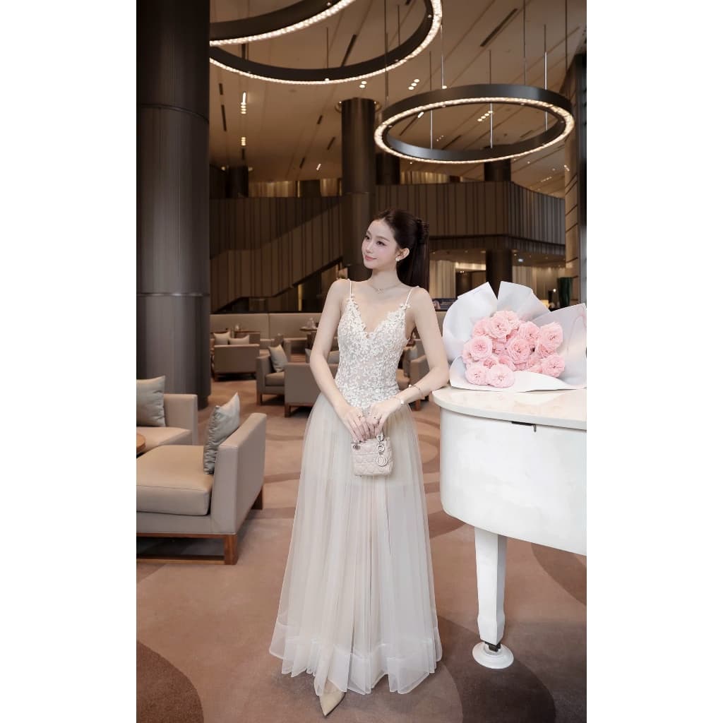 TRAN ALI ĐẦM REN NGỰC PHỐI TÙNG THỜI TRANG THIẾT KẾ