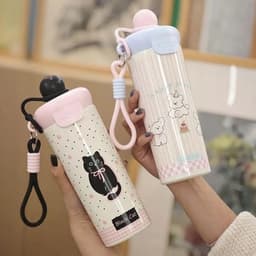 Bình Giữ Nhiệt 600ml Inox Có Ống Hút, Dây Đeo, Nắp Kín, Bình Nước Hoạt Hình Dễ Thương 9