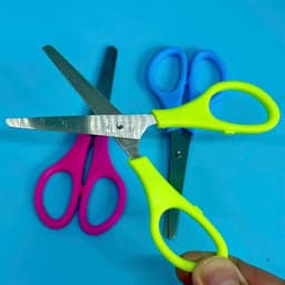 Kéo Học Sinh Nhỏ Gọn Tiện Lợi 503 Nhiều Màu. LMS 2