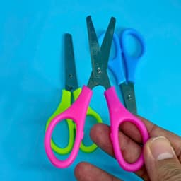 Kéo Học Sinh Nhỏ Gọn Tiện Lợi 503 Nhiều Màu. LMS 6