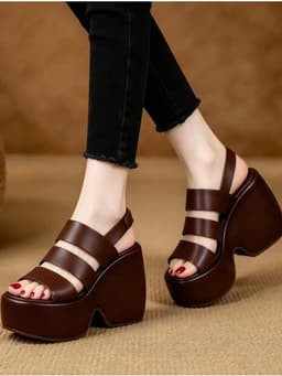 SANDAL CG ĐẾ LÕM 3 QUAI CAO 10CM SIÊU XINH 18