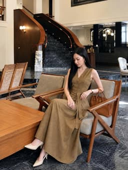 Set váy dài thiết kế chất Tuyết Mưa áo kiểu cổ V sát tay kèm dây cột eo phối chân váy dáng dài thanh lịch 2