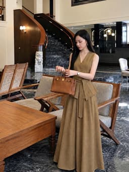 Set váy dài thiết kế chất Tuyết Mưa áo kiểu cổ V sát tay kèm dây cột eo phối chân váy dáng dài thanh lịch 4