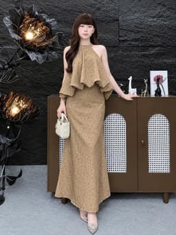 Set váy dài thiết kế nàng thơ áo cổ yếm chất Đũi chấm bi dáng bí bồng phối chân váy dáng đuôi cá dài 4