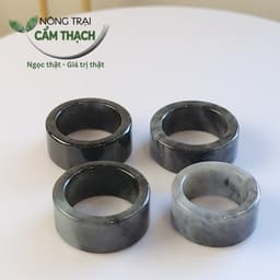 [Nông Trại Cẩm Thạch] Nhẫn Ngọc Cẩm Thạch Phỉ Thúy Bản Vuông Màu Gà Đen Tự Nhiên Type A Kèm kiểm định 2