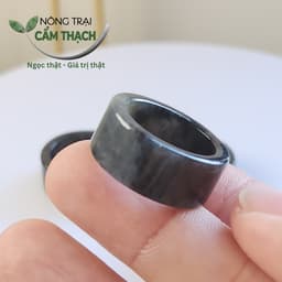 [Nông Trại Cẩm Thạch] Nhẫn Ngọc Cẩm Thạch Phỉ Thúy Bản Vuông Màu Gà Đen Tự Nhiên Type A Kèm kiểm định 4