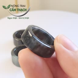 [Nông Trại Cẩm Thạch] Nhẫn Ngọc Cẩm Thạch Phỉ Thúy Bản Vuông Màu Gà Đen Tự Nhiên Type A Kèm kiểm định 8