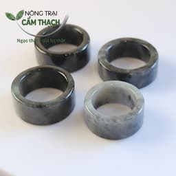 [Nông Trại Cẩm Thạch] Nhẫn Ngọc Cẩm Thạch Phỉ Thúy Bản Vuông Màu Gà Đen Tự Nhiên Type A Kèm kiểm định 3