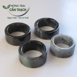 [Nông Trại Cẩm Thạch] Nhẫn Ngọc Cẩm Thạch Phỉ Thúy Bản Vuông Màu Gà Đen Tự Nhiên Type A Kèm kiểm định 1
