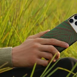 [Có iP18] Ốp PITAKA Edge Case – Breath of Veins Bản Hở Viền Có Nút Control – Siêu Phẩm Từ Sợi Aramid Dệt cho iP 4