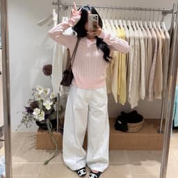 𝟏𝟒𝐚𝐦.𝐬𝐭𝐮𝐝𝐢𝐨 | Áo Len Nữ Cổ V Dệt Kim Vặn Thừng Thêu Logo Ngực Phong Cách Hàn Quốc Thanh Lịch Thu Đông 5