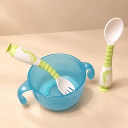 Bộ Thìa Dĩa Tập Xúc Cho Bé Ăn Dặm Tay Cầm Có Thể Uốn Cong Kèm Hộp, Họa Tiết Cá Heo - Brizkids 1