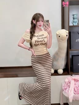 Set áo váy công sở, set thiết kế áo thun lệch vai in chữ kèm chân váy sọc dài tôn dáng đi chơi hẹn hò đi học 3