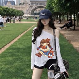 Thun Nữ Dài Tay Chất Thun Giấy Cổ Lệch In Hình Cô Gái Ôm Gấu Dễ Thương  Phong Cách Hàn Quốc 1