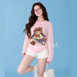 Thun Nữ Dài Tay Chất Thun Giấy Cổ Lệch In Hình Cô Gái Ôm Gấu Dễ Thương  Phong Cách Hàn Quốc 2