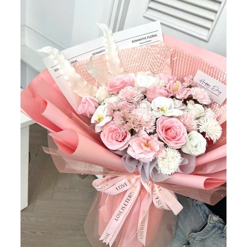HỎA TỐC - Hoa sáp bó hồng pastel phối hoa trắng hồng, ngọt ngào lãng mạng