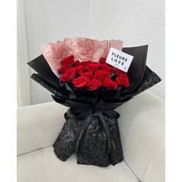 HỎA TỐC - Hoa sáp full hoa hồng đỏ bó giấy đen tạo cảm giác sang trọng dành tặng nàng dịp đặc biệt 3