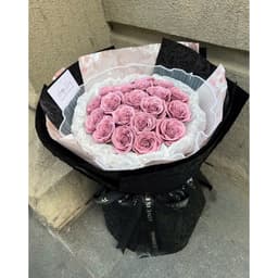 HỎA TỐC - Hoa sáp full hoa hồng, gói giấy đen tạo cảm giác che chở, vẻ đẹp mong manh 4