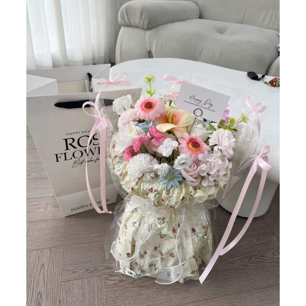 HỎA TỐC - Hoa sáp bó tròn hoa ngũ sắc trẻ trung, tươi mát dành cho những cô nàng ngây thơ, hồn nhiên