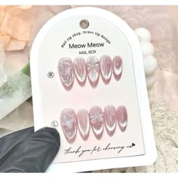 Nailbox thiết kế - Móng tay mắt mèo ánh trăng hồng thạch phối charm xinh xắn. nhatle.shopsi 2
