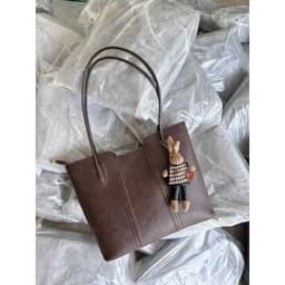 Túi tote nữ da PU bản to Hàn Quốc - Túi công sở đeo vai đi học, đi làm kèm charm gấu dễ thương  VINBEO 5