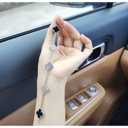 [Sẵn Ocean Charm] Vòng Tay Titan Cỏ Bốn Lá - Phụ Kiện Trang Sức Vòng Tay & Lắc Tay Thời Trang 6
