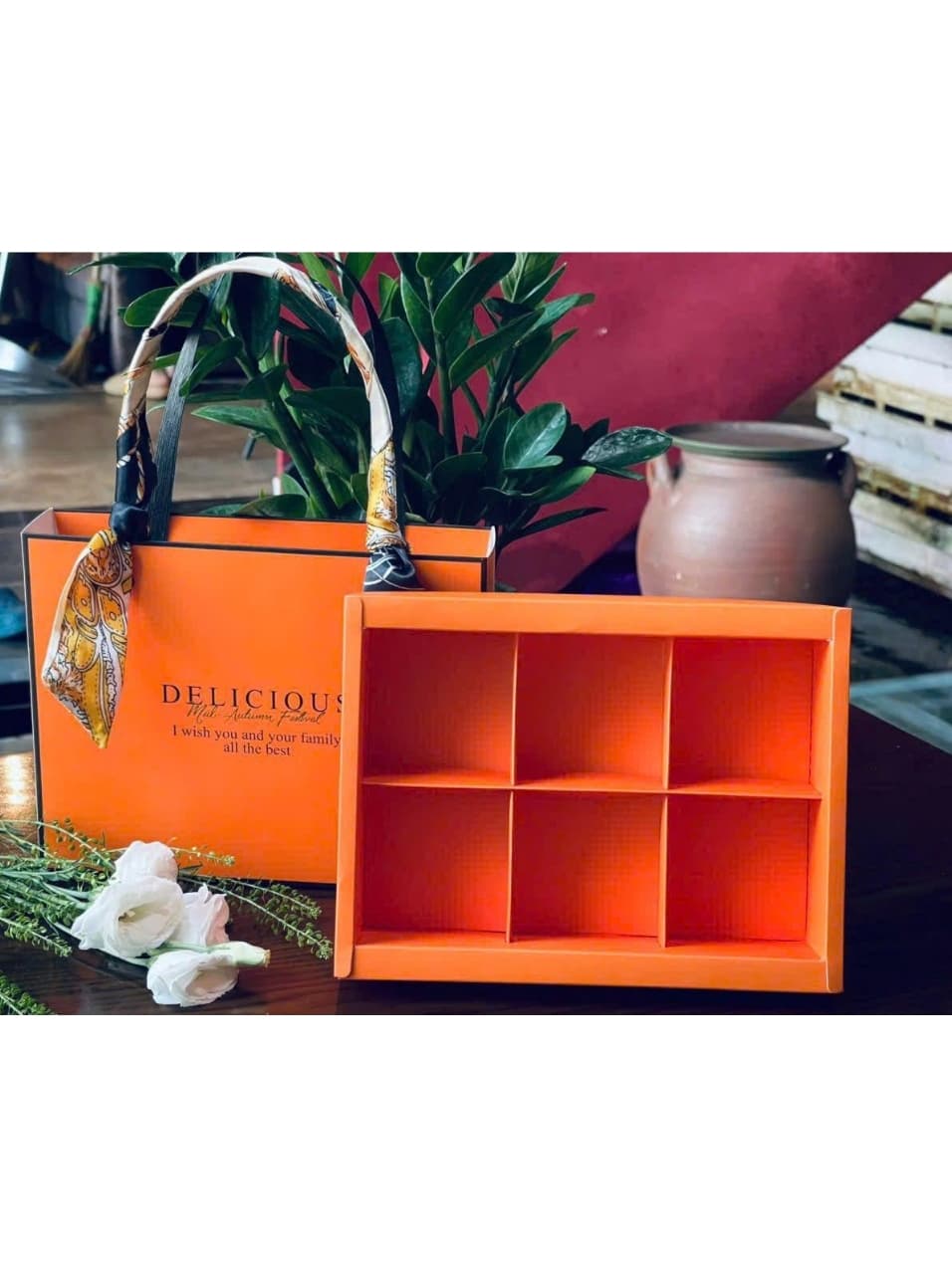 Hộp BÁNH TRUNG THU HOT NHẤT 2025 (Không bánh) set 6 bánh mini mẫu hộp cao cấp màu cam – kèm khăn vải cột đẹp mắt