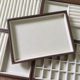 Khay đựng và trưng bày trang sức, phụ kiện, kích thước: 25x18x2,5cm chất liệu gỗ ép gỗ óc chó 3