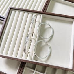 Khay đựng và trưng bày trang sức, phụ kiện, kích thước: 25x18x2,5cm chất liệu gỗ ép gỗ óc chó 9