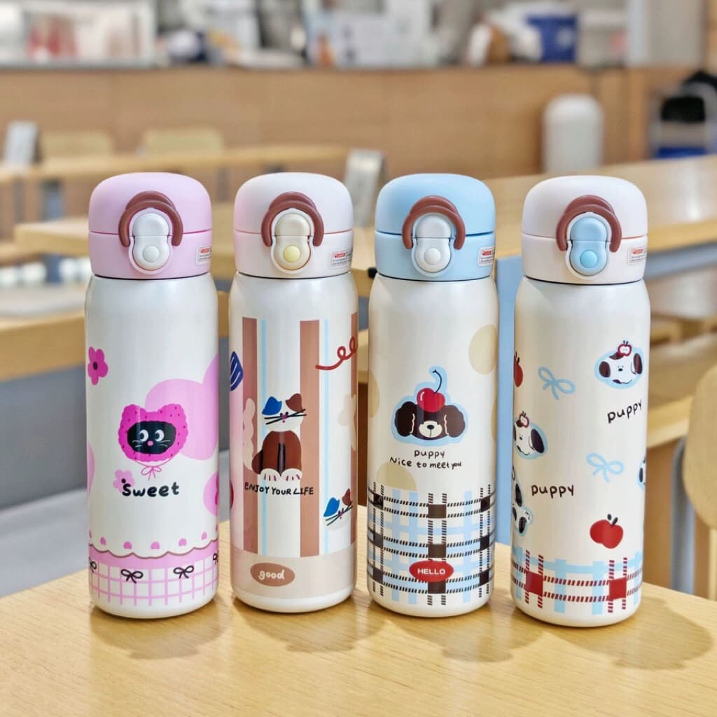 Bình Giữ Nhiệt Hoạt Hình Đáng  Yêu, Ly Giữ Nhiệt 2 Cách Uống 600ml INOX316 Có Quai Xách Nút Ấn Mở Tự Động