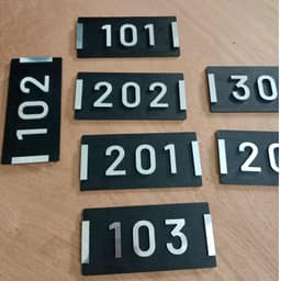 Bảng số phòng, Biển số phòng 20x10 khách sạn / nhà ở / chất liệu alu hợp kim nhôm, bền, có keo dán sẵn . 2