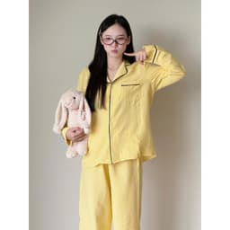 MB-SET-013 Maybee.Homedress Bộ Ngủ Kẻ Sọc Dài Tay Viền Đen – Chất Vải Mềm Mịn, Thanh Lịch, Thoải Mái 8