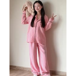 MB-SET-013 Maybee.Homedress Bộ Ngủ Kẻ Sọc Dài Tay Viền Đen – Chất Vải Mềm Mịn, Thanh Lịch, Thoải Mái 4