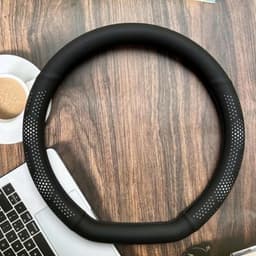 Bọc vô lăng Vinfast VF3, VF5, VFE34, VF6, VF7, VF8, VF9 chất liệu da Nappa 3D mềm mịn và thoáng khí 8