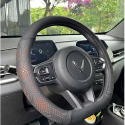 Bọc vô lăng Vinfast VF3, VF5, VFE34, VF6, VF7, VF8, VF9 chất liệu da Nappa 3D mềm mịn và thoáng khí 5