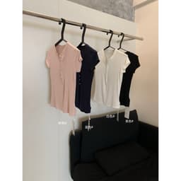 [𝑻𝒉𝒆𝑴𝒂𝒚 x 𝐖𝐆𝐖𝐄] Áo Thun Cổ Trụ Tàu Nữ Ôm Body WG.WE 6328, Áo Thun Nữ Cộc Tay Cổ Tròn Trơn Basic Cài Cúc Cotton Mỏng 3