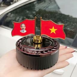 Máy khuếch tán nước hoa xe ô tô cờ Tổ Quốc xoay in hình Bác chạy năng lượng mặt trời trang trí xe hơi 5