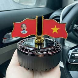 Máy khuếch tán nước hoa xe ô tô cờ Tổ Quốc xoay in hình Bác chạy năng lượng mặt trời trang trí xe hơi 6