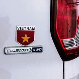 Tem dán xe ô tô trang trí xe máy in hình cờ Việt Nam chất liệu nhôm 5