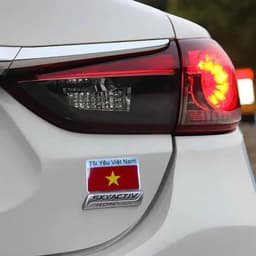 Tem dán xe ô tô trang trí xe máy in hình cờ Việt Nam chất liệu nhôm 6