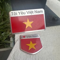 Tem dán xe ô tô trang trí xe máy in hình cờ Việt Nam chất liệu nhôm 4