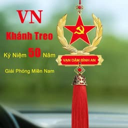 Khánh cờ Đảng treo gương chiếu hậu ô tô mang đến bình an may mắn 2