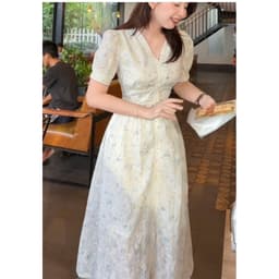 Đầm thêu hoa cổ v Xukadress, váy xanh nhã nhặn dịu dàng thướt tha tôn dáng 3