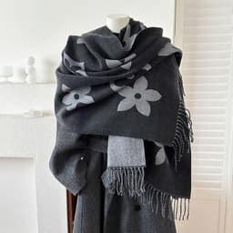 Khăn Quàng Cổ Dài Bản To Sang Trọng Hoạ Tiết Thời Thượng Với Màu Sắc Đẹp, Chất Liệu Dày Dặn 4