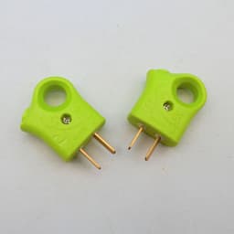 Phích cắm điện chân dẹt tiêu chuẩn 250V-10A vỏ Nhựa ABS Cách Điện An Toàn có móc cầm tiện lợi 5