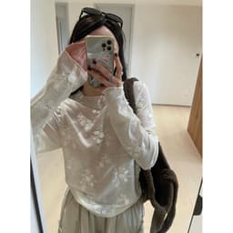 𝑨𝒏𝒏 𝑺𝒕𝒖𝒅𝒊𝒐   𝐖𝐆𝐖𝐄] Áo Thun Ren Hoa WG.WE 7350, Áo Thun Dài Tay Thêu Hoa Chất Ren Mềm Mỏng Co Giãn 7